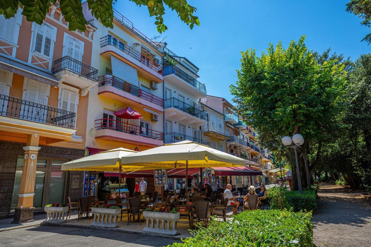 Crikvenica Right On The Beach ภายนอก รูปภาพ