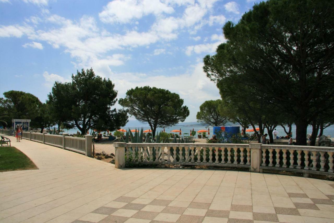 Crikvenica Right On The Beach ภายนอก รูปภาพ